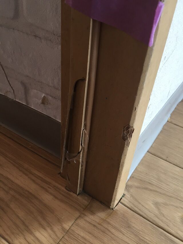 ドア枠ビフォー
