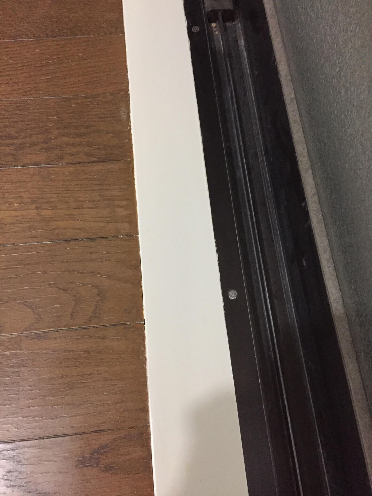 きれいになった窓の額縁
