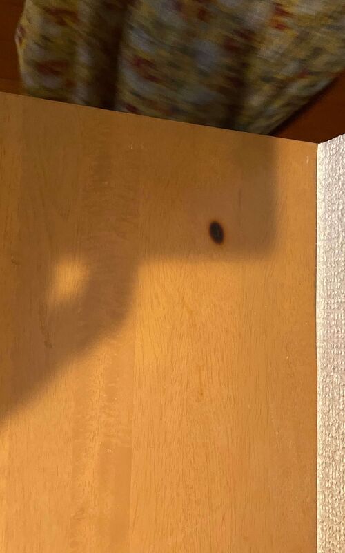 コゲのついた木の棚